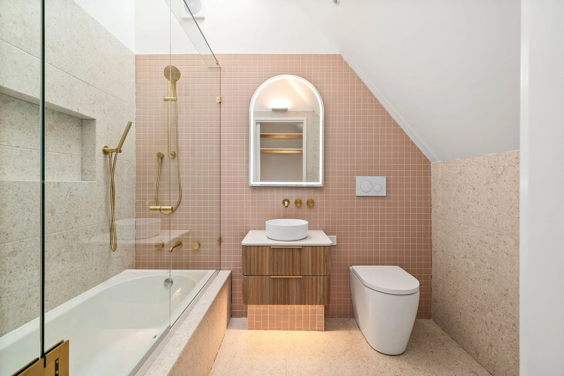 Second bathroom interior, Hotham Street Beaumaris — Eco Building Design