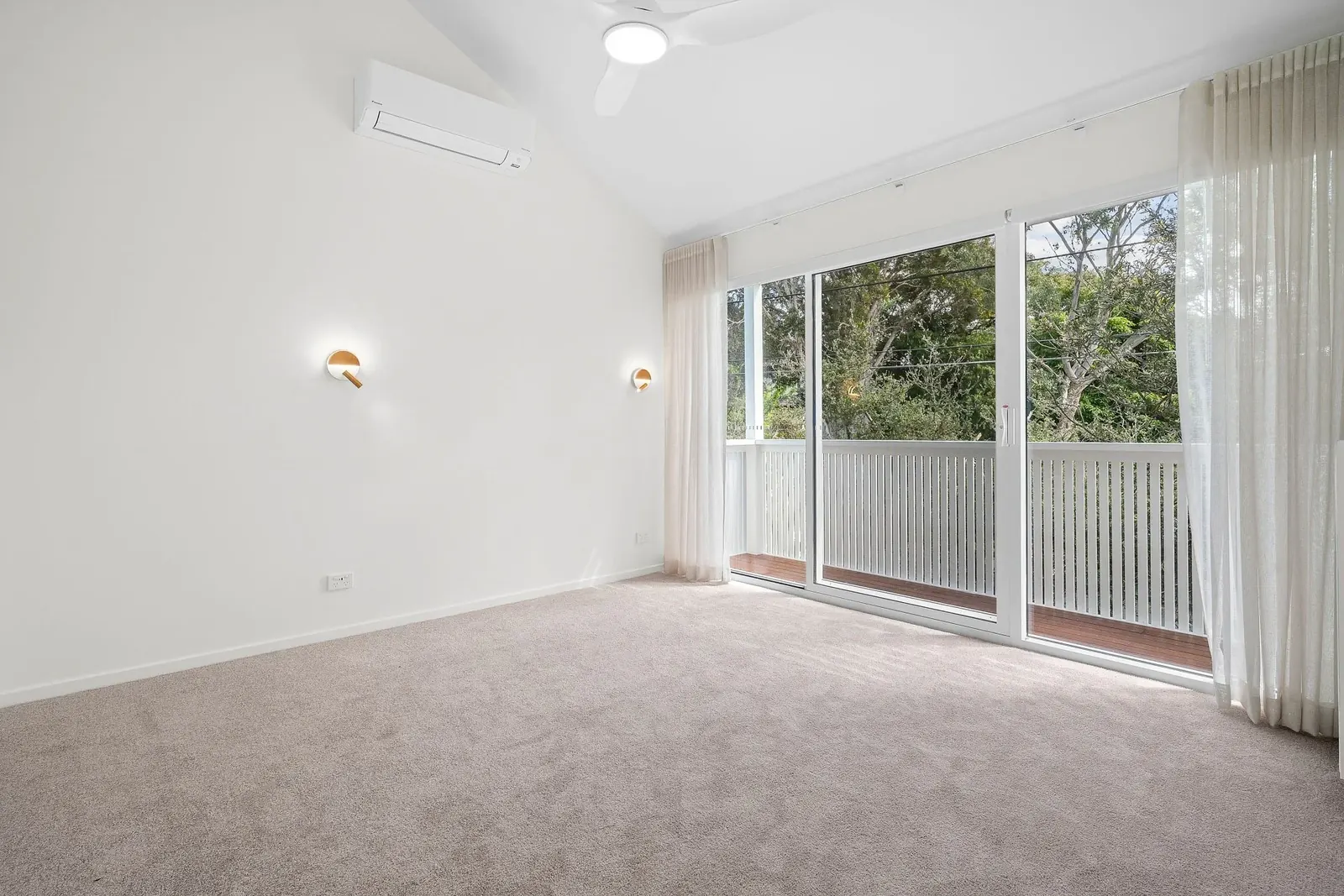 Interior living space, Hotham Street Beaumaris — Eco Building Design